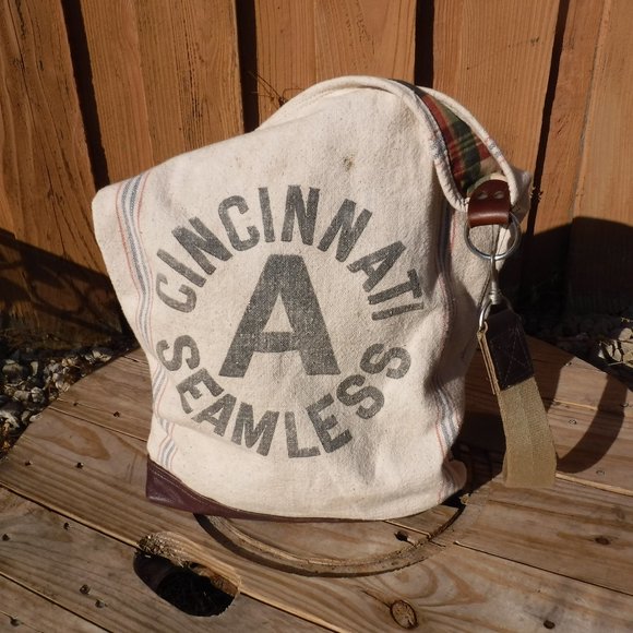 Crossbodyleather Extra Large Leather/Cotton Tote Made in USA - Picture 2 of 12